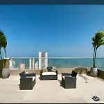 Entire Apartment With Amazing Views Tower 811