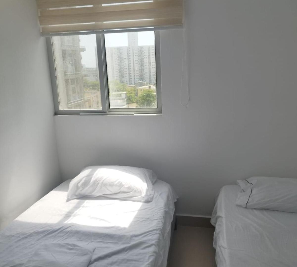Entire With Amazing Views Tower 811